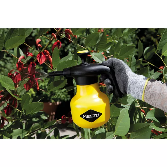 BUGSI pumpás nyomástárolós kézi permetező 1 liter BUGSI pumpás nyomástárolós kézi permetező 1 liter