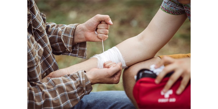 Elsősegély a szabadban - így viselkedjünk vészhelyzet esetén!  Elsősegély a szabadban - így viselkedjünk vészhelyzet esetén!