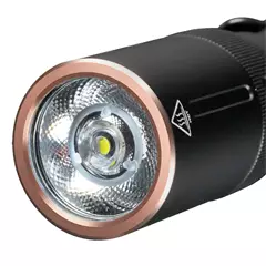 Fenix E20 V2.0 zseblámpa