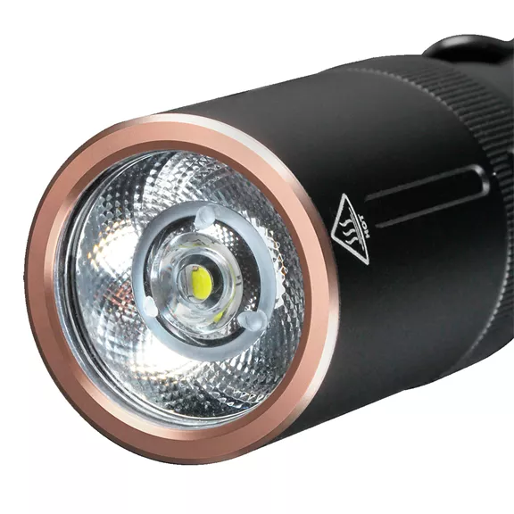 Fenix E20 V2.0 zseblámpa