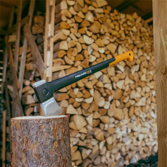 Fiskars  X24M hasító fejsze