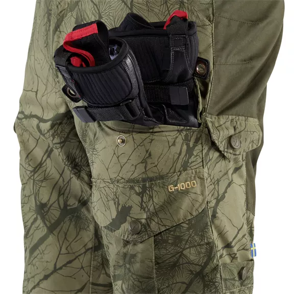 Fjällräven Barents Pro Hunting férfi vadásznadrág, green camo-deep forest, 52