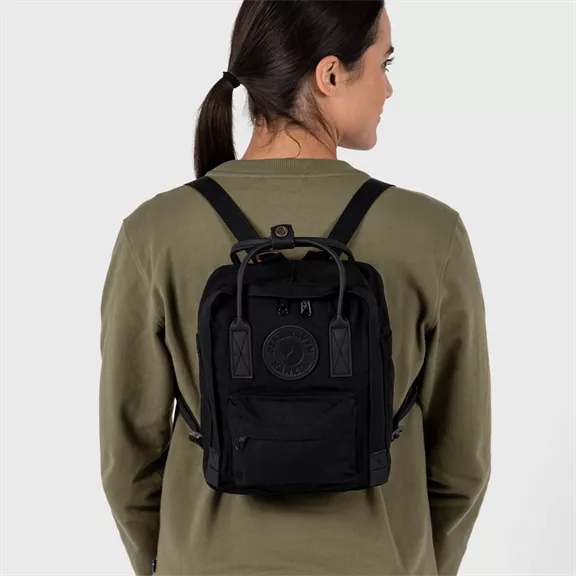 Fjällräven Kanken No. 2 Black Mini gyerek napi hátizsák, Black