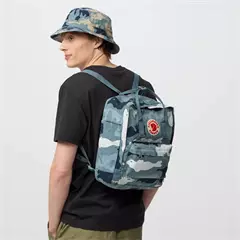 Fjällräven Kĺnken Graphics 16L hátizsák 577-986 (Nimbus Blue-Hidden Animals)