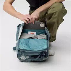 Fjällräven Kĺnken Graphics 16L hátizsák 577-986 (Nimbus Blue-Hidden Animals)