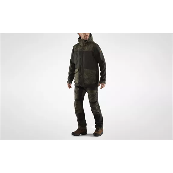 Fjällräven Värmland Wool ffi. vadászkabát, dark olive-dark olive camo (633-636), S