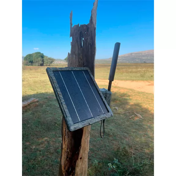 Icuserver napelem vadkamerához