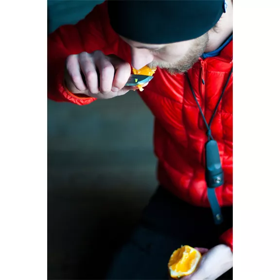 Morakniv Eldris kés tűzgyújtóval, piros