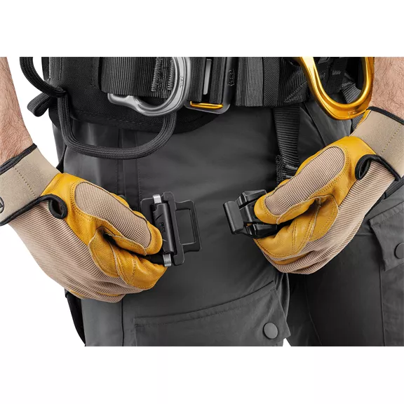Petzl Astro Bod Fast testheveder, méret: 1, 165–185 cm.