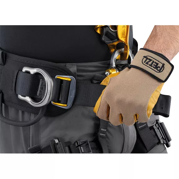 Petzl Astro Bod Fast testheveder, méret: 1, 165–185 cm.