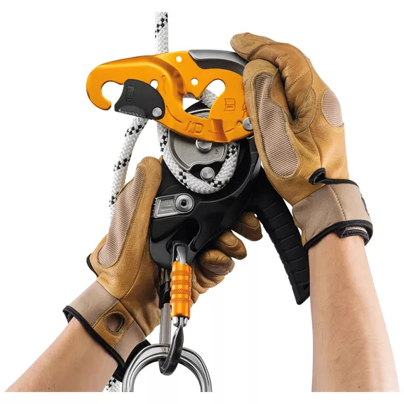 Petzl ID S ereszkedő és biztosító eszköz, 10 - 11,5 mm.