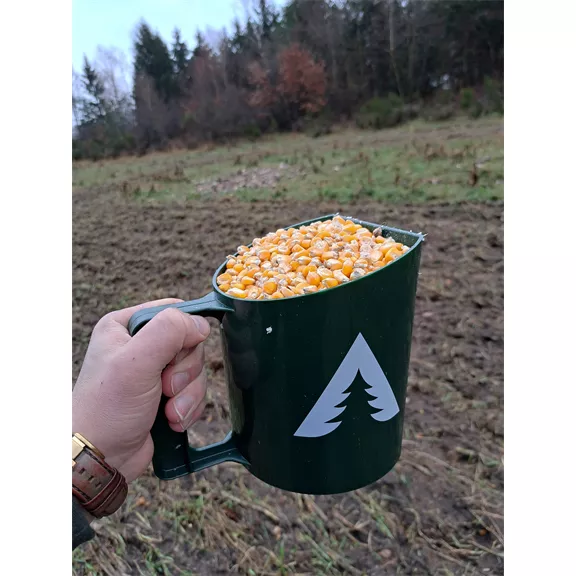 Takarmánymérő pohár